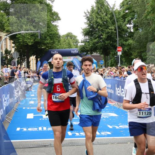 29.06.2025 - hella hamburg halbmarathon Zöllner http://msf.ph/oto/8197897 29.06.2025 10:46:17 Ziel 1569, 1759, 2048, 2590, 2707, 3056, 3087, 4949, 6388, 7450, 9497, 10796, 11094, 11125, 16136, 16466, 16475, 17190, 18797 meine-sportfotos.de