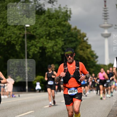 29.06.2025 - hella hamburg halbmarathon Dr. Thomas Lammeyer http://msf.ph/oto/8197977 29.06.2025 10:11:27 Kennedybrücke 1993, 4262, 4502, 5242, 5287, 5807, 5845, 5926, 6517, 6518, 6707, 6713, 6715, 6833, 7503, 8585, 9967, 10283, 10700, 10703, 11114, 11394 meine-sportfotos.de