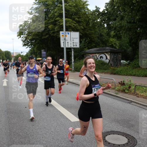 29.06.2025 - hella hamburg halbmarathon Yannick Fuchs http://msf.ph/oto/8198017 29.06.2025 10:31:45 20KM 1411, 2767, 4860, 4865, 5003, 5092, 5307, 5315, 6123, 6458, 6529, 7310, 7482, 8362, 9178, 9296, 9914, 10680, 10738, 11833, 13141, 13854, 13972, 14387, 14459, 14691, 14934, 15178, 15261, 15939, 16523, 16992, 17024, 17125, 17137, 17306, 17658, 17723, 18062, 18159, 18384, 18824 meine-sportfotos.de