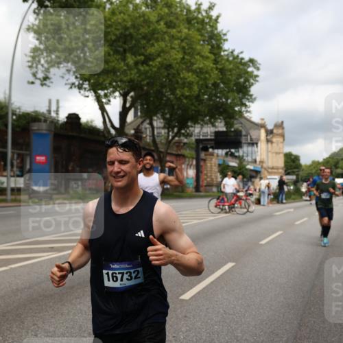 29.06.2025 - hella hamburg halbmarathon Yannick Fuchs http://msf.ph/oto/8198024 29.06.2025 10:44:30 20KM 1119, 1321, 1399, 1507, 1630, 2020, 2234, 3296, 3852, 3947, 4127, 4346, 5115, 5894, 6662, 6712, 6795, 7176, 7583, 7930, 7932, 8153, 8313, 8572, 8657, 8704, 9303, 10371, 10750, 11356, 11455, 11607, 12235, 12527, 12624, 13008, 13282, 13609, 13758, 13812, 13875, 14034, 14257, 15803, 15950, 16000, 16242, 16716, 16732, 16806, 17179, 17247, 17319, 17384, 18066, 18228, 18229, 18370, 18499, 18657, 18658, 18811, 18884 meine-sportfotos.de