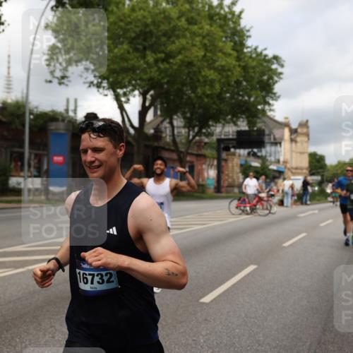 29.06.2025 - hella hamburg halbmarathon Yannick Fuchs http://msf.ph/oto/8198051 29.06.2025 10:44:30 20KM 1119, 1321, 1399, 1507, 1630, 2020, 2234, 3296, 3852, 3947, 4127, 4346, 5115, 5894, 6662, 6712, 6795, 7176, 7583, 7930, 7932, 8153, 8313, 8572, 8657, 8704, 9303, 10371, 10750, 11356, 11455, 11607, 12235, 12527, 12624, 13008, 13282, 13609, 13758, 13812, 13875, 14034, 14257, 15803, 15950, 16000, 16242, 16716, 16732, 16806, 17179, 17247, 17319, 17384, 18066, 18228, 18229, 18370, 18499, 18657, 18658, 18811, 18884 meine-sportfotos.de