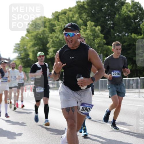 29.06.2025 - hella hamburg halbmarathon Jannik Wohlers http://msf.ph/oto/8198053 29.06.2025 09:47:21 Lombardsbrücke 1164, 1217, 2196, 2296, 2404, 2851, 5092, 5923, 8084, 8395, 8901, 10968, 11019, 11559, 12462, 12751, 13029, 13419, 13514, 13798, 14601, 14952, 15965, 16123, 16964, 17154, 17306, 18159, 18216, 18419, 18687, 18689 meine-sportfotos.de