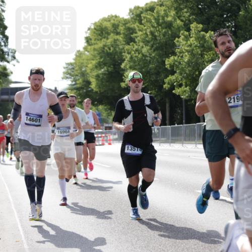 29.06.2025 - hella hamburg halbmarathon Jannik Wohlers http://msf.ph/oto/8198094 29.06.2025 09:47:21 Lombardsbrücke 1164, 1217, 2196, 2296, 2404, 2851, 5092, 5923, 8084, 8395, 8901, 10968, 11019, 11559, 12462, 12751, 13029, 13419, 13514, 13798, 14601, 14952, 15965, 16123, 16964, 17154, 17306, 18159, 18216, 18419, 18687, 18689 meine-sportfotos.de