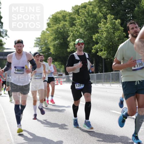 29.06.2025 - hella hamburg halbmarathon Jannik Wohlers http://msf.ph/oto/8198113 29.06.2025 09:47:21 Lombardsbrücke 1164, 1217, 2196, 2296, 2404, 2851, 5092, 5923, 8084, 8395, 8901, 10968, 11019, 11559, 12462, 12751, 13029, 13419, 13514, 13798, 14601, 14952, 15965, 16123, 16964, 17154, 17306, 18159, 18216, 18419, 18687, 18689 meine-sportfotos.de