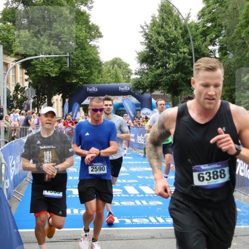 29.06.2025 - hella hamburg halbmarathon Zöllner http://msf.ph/oto/8198124 29.06.2025 10:46:22 Ziel 1569, 1600, 2048, 2590, 3056, 4949, 6388, 6691, 8142, 9497, 10796, 12171, 12651, 13698, 14200, 14262, 16127, 17190, 18118, 18211 meine-sportfotos.de