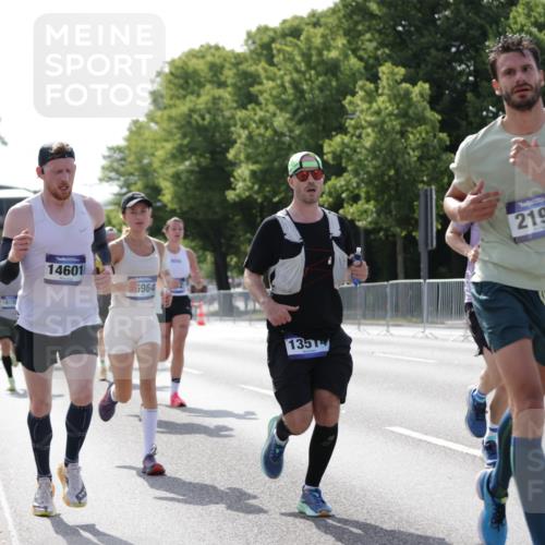 29.06.2025 - hella hamburg halbmarathon Jannik Wohlers http://msf.ph/oto/8198149 29.06.2025 09:47:22 Lombardsbrücke 1164, 1217, 2196, 2296, 2404, 2851, 5092, 5923, 8084, 8395, 8901, 9944, 10968, 11019, 11559, 12462, 12751, 13419, 13514, 13798, 14601, 14952, 15965, 16123, 16964, 17154, 17306, 18159, 18216, 18419, 18687, 18689 meine-sportfotos.de