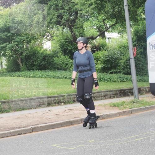 29.06.2025 - hella hamburg halbmarathon KatJ http://msf.ph/oto/8198184 29.06.2025 09:29:40 Zwischen KM18-KM19  meine-sportfotos.de