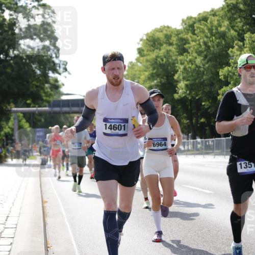 29.06.2025 - hella hamburg halbmarathon Jannik Wohlers http://msf.ph/oto/8198189 29.06.2025 09:47:22 Lombardsbrücke 1164, 1217, 2196, 2296, 2404, 2851, 5092, 5923, 8084, 8395, 8901, 9944, 10968, 11019, 11559, 12462, 12751, 13419, 13514, 13798, 14601, 14952, 15965, 16123, 16964, 17154, 17306, 18159, 18216, 18419, 18687, 18689 meine-sportfotos.de