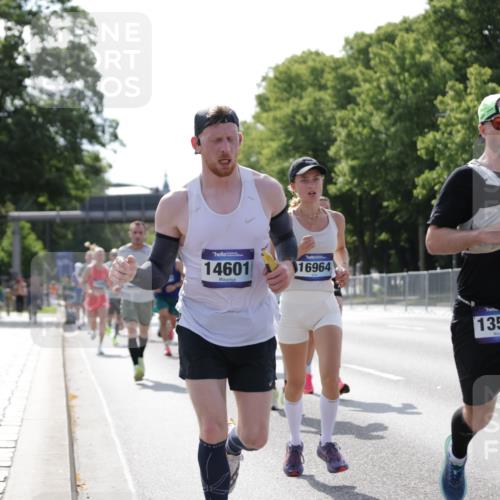 29.06.2025 - hella hamburg halbmarathon Jannik Wohlers http://msf.ph/oto/8198216 29.06.2025 09:47:22 Lombardsbrücke 1164, 1217, 2196, 2296, 2404, 2851, 5092, 5923, 8084, 8395, 8901, 9944, 10968, 11019, 11559, 12462, 12751, 13419, 13514, 13798, 14601, 14952, 15965, 16123, 16964, 17154, 17306, 18159, 18216, 18419, 18687, 18689 meine-sportfotos.de