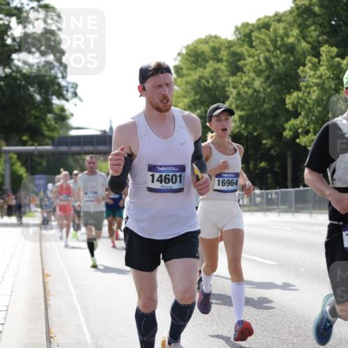 29.06.2025 - hella hamburg halbmarathon Jannik Wohlers http://msf.ph/oto/8198226 29.06.2025 09:47:22 Lombardsbrücke 1164, 1217, 2196, 2296, 2404, 2851, 5092, 5923, 8084, 8395, 8901, 9944, 10968, 11019, 11559, 12462, 12751, 13419, 13514, 13798, 14601, 14952, 15965, 16123, 16964, 17154, 17306, 18159, 18216, 18419, 18687, 18689 meine-sportfotos.de
