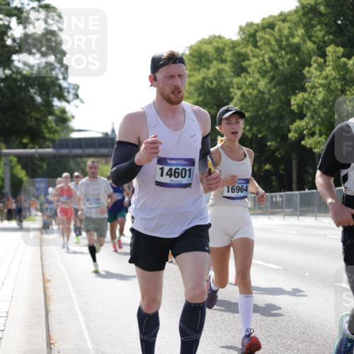 29.06.2025 - hella hamburg halbmarathon Jannik Wohlers http://msf.ph/oto/8198238 29.06.2025 09:47:22 Lombardsbrücke 1164, 1217, 2196, 2296, 2404, 2851, 5092, 5923, 8084, 8395, 8901, 9944, 10968, 11019, 11559, 12462, 12751, 13419, 13514, 13798, 14601, 14952, 15965, 16123, 16964, 17154, 17306, 18159, 18216, 18419, 18687, 18689 meine-sportfotos.de