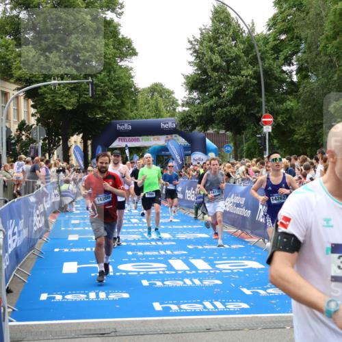 29.06.2025 - hella hamburg halbmarathon Zöllner http://msf.ph/oto/8198246 29.06.2025 10:46:26 Ziel 1600, 2222, 2842, 4237, 6421, 6691, 6978, 7335, 8142, 8981, 11185, 11773, 12171, 12651, 12891, 13698, 14045, 14200, 14228, 14262, 14482, 15157, 16127, 18118, 18211, 18637, 19209 meine-sportfotos.de