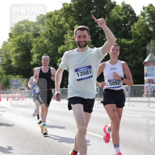 29.06.2025 - hella hamburg halbmarathon Jannik Wohlers http://msf.ph/oto/8198301 29.06.2025 09:47:24 Lombardsbrücke 1164, 2196, 2296, 5092, 5923, 8084, 8901, 9178, 9944, 10384, 10968, 11019, 11559, 12462, 12751, 12865, 13419, 13514, 13798, 14601, 14952, 15965, 16123, 16964, 17154, 17306, 18159, 18216, 18687, 18689 meine-sportfotos.de