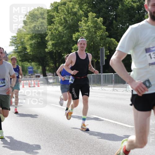 29.06.2025 - hella hamburg halbmarathon Jannik Wohlers http://msf.ph/oto/8198317 29.06.2025 09:47:25 Lombardsbrücke 1164, 2196, 2296, 4602, 5092, 8084, 8901, 9178, 9944, 10384, 10968, 11019, 11559, 11745, 12462, 12751, 12865, 13419, 13514, 13798, 14601, 14952, 15965, 16964, 17154, 17306, 18159, 18216, 18687, 18689, 18841 meine-sportfotos.de