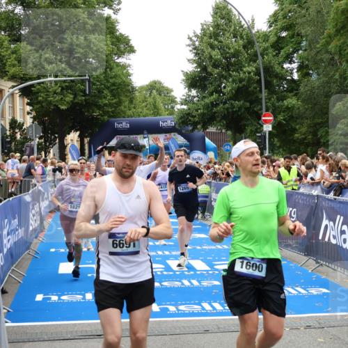 29.06.2025 - hella hamburg halbmarathon Zöllner http://msf.ph/oto/8198328 29.06.2025 10:46:29 Ziel 1600, 2222, 2842, 4237, 4497, 6421, 6978, 7335, 8142, 8981, 9386, 9786, 11185, 11773, 12171, 12651, 12891, 13698, 14045, 14228, 14482, 15157, 16127, 18211, 18637, 19209 meine-sportfotos.de