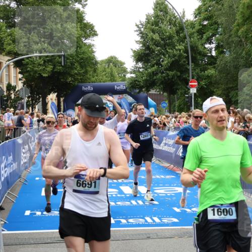 29.06.2025 - hella hamburg halbmarathon Zöllner http://msf.ph/oto/8198339 29.06.2025 10:46:29 Ziel 1600, 2222, 2842, 4237, 4497, 6421, 6978, 7335, 8142, 8981, 9386, 9786, 11185, 11773, 12171, 12651, 12891, 13698, 14045, 14228, 14482, 15157, 16127, 18211, 18637, 19209 meine-sportfotos.de