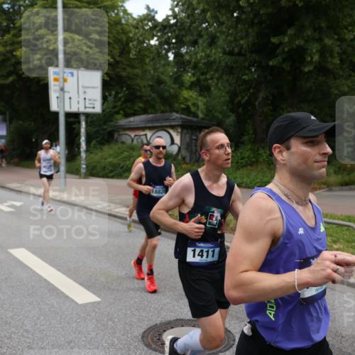 29.06.2025 - hella hamburg halbmarathon Yannick Fuchs http://msf.ph/oto/8198417 29.06.2025 10:31:46 20KM 1411, 2196, 2767, 4860, 4865, 5003, 5092, 5307, 5315, 6123, 6458, 6529, 7310, 7482, 8362, 9178, 9296, 9914, 10680, 10738, 11833, 13141, 13854, 13972, 14387, 14459, 14691, 14934, 15178, 15261, 15939, 16523, 16992, 17024, 17125, 17137, 17306, 17658, 17723, 18062, 18159, 18384, 18824 meine-sportfotos.de