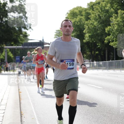 29.06.2025 - hella hamburg halbmarathon Jannik Wohlers http://msf.ph/oto/8198421 29.06.2025 09:47:25 Lombardsbrücke 1164, 2196, 2296, 4602, 5092, 8084, 8901, 9178, 9944, 10384, 10968, 11019, 11559, 11745, 12462, 12751, 12865, 13419, 13514, 13798, 14601, 14952, 15965, 16964, 17154, 17306, 18159, 18216, 18687, 18689, 18841 meine-sportfotos.de