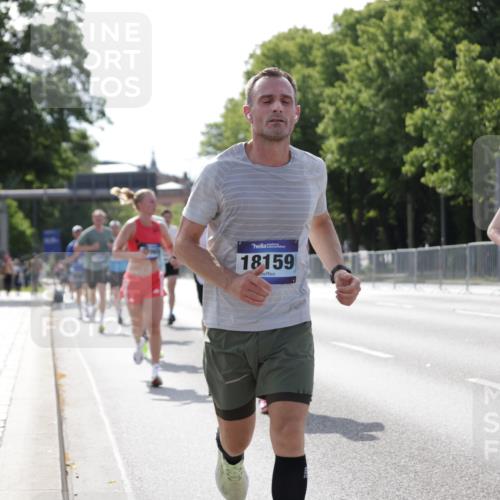29.06.2025 - hella hamburg halbmarathon Jannik Wohlers http://msf.ph/oto/8198446 29.06.2025 09:47:26 Lombardsbrücke 1164, 1562, 2196, 2296, 4602, 5092, 8084, 8901, 9178, 9944, 10384, 10968, 11019, 11559, 11745, 12462, 12865, 13419, 13514, 13798, 14601, 14934, 14952, 15261, 15965, 16964, 17306, 18159, 18216, 18687, 18689, 18841 meine-sportfotos.de