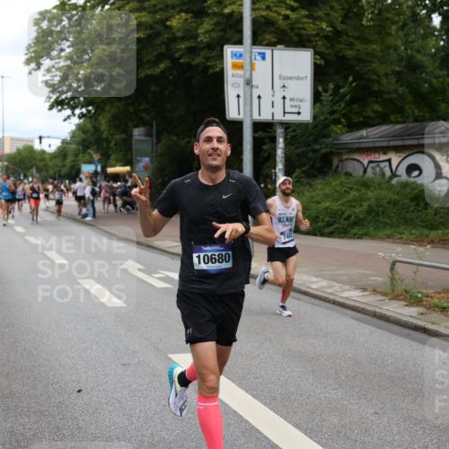 29.06.2025 - hella hamburg halbmarathon Yannick Fuchs http://msf.ph/oto/8198599 29.06.2025 10:31:46 20KM 1411, 2196, 2767, 4860, 4865, 5003, 5092, 5307, 5315, 6123, 6458, 6529, 7310, 7482, 8362, 9178, 9296, 9914, 10680, 10738, 11833, 13141, 13854, 13972, 14387, 14459, 14691, 14934, 15178, 15261, 15939, 16523, 16992, 17024, 17125, 17137, 17306, 17658, 17723, 18062, 18159, 18384, 18824 meine-sportfotos.de
