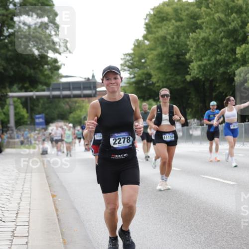 29.06.2025 - hella hamburg halbmarathon Jannik Wohlers http://msf.ph/oto/8198632 29.06.2025 10:25:02 Lombardsbrücke 1093, 1627, 2278, 5564, 5814, 6869, 8962, 9811, 9927, 10845, 10846, 11157, 11662, 13510, 13842, 14086, 15016, 15119, 15283, 16421, 16422 meine-sportfotos.de