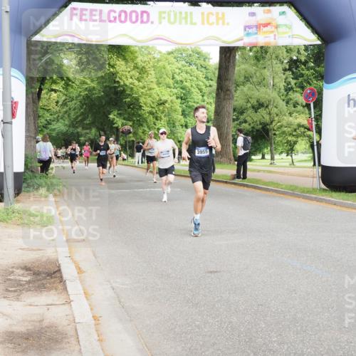 29.06.2025 - hella hamburg halbmarathon MichiJ http://msf.ph/oto/8198635 29.06.2025 10:21:13 Zwischen KM18-KM19 4129, 4698, 5187, 5746, 13617 meine-sportfotos.de