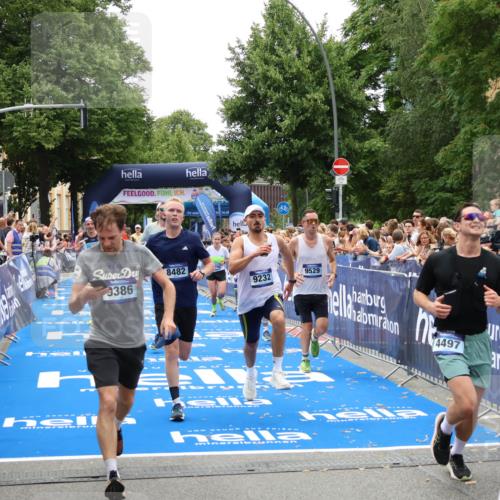 29.06.2025 - hella hamburg halbmarathon Zöllner http://msf.ph/oto/8198646 29.06.2025 10:46:38 Ziel 1920, 4497, 5459, 8482, 9051, 9232, 9386, 9529, 13525, 13554, 15026, 15133, 15206, 15714, 17281, 17461, 18297, 18882 meine-sportfotos.de