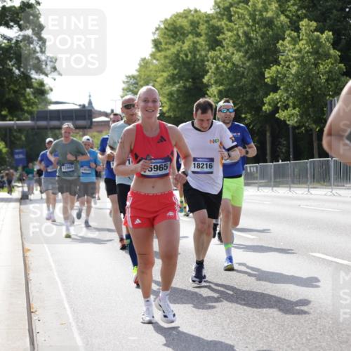29.06.2025 - hella hamburg halbmarathon Jannik Wohlers http://msf.ph/oto/8198650 29.06.2025 09:47:27 Lombardsbrücke 1164, 1562, 2196, 2296, 4602, 5092, 8084, 8901, 9178, 9944, 10384, 10968, 11019, 11559, 11745, 12462, 12865, 13419, 13514, 13798, 14601, 14934, 14952, 15261, 15965, 16964, 17306, 18159, 18216, 18687, 18689, 18841 meine-sportfotos.de