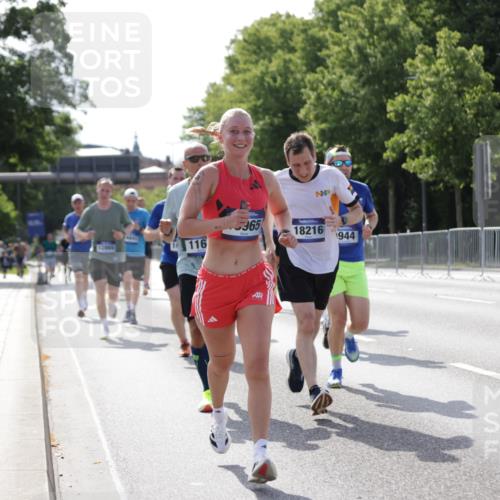 29.06.2025 - hella hamburg halbmarathon Jannik Wohlers http://msf.ph/oto/8198677 29.06.2025 09:47:28 Lombardsbrücke 1164, 1562, 2196, 2296, 4602, 5092, 8901, 9178, 9944, 10384, 10968, 11745, 12462, 12865, 13514, 13798, 13854, 14387, 14601, 14934, 14952, 15261, 15965, 16964, 17306, 18159, 18216, 18573, 18687, 18689, 18841 meine-sportfotos.de