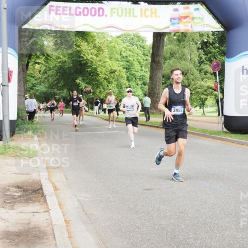 29.06.2025 - hella hamburg halbmarathon MichiJ http://msf.ph/oto/8198747 29.06.2025 10:21:14 Zwischen KM18-KM19 3955, 4129, 5187, 5746 meine-sportfotos.de