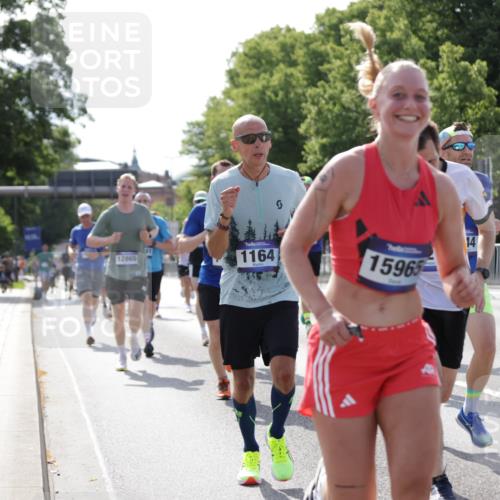 29.06.2025 - hella hamburg halbmarathon Jannik Wohlers http://msf.ph/oto/8198760 29.06.2025 09:47:28 Lombardsbrücke 1164, 1562, 2196, 2296, 4602, 5092, 8901, 9178, 9944, 10384, 10968, 11745, 12462, 12865, 13514, 13798, 13854, 14387, 14601, 14934, 14952, 15261, 15965, 16964, 17306, 18159, 18216, 18573, 18687, 18689, 18841 meine-sportfotos.de