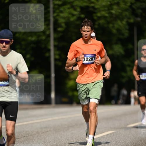 29.06.2025 - hella hamburg halbmarathon Dr. Thomas Lammeyer http://msf.ph/oto/8198768 29.06.2025 09:48:01 Kennedybrücke 1065, 2021, 2879, 3201, 3845, 4678, 5367, 6619, 7349, 8473, 8731, 10156, 10848 meine-sportfotos.de
