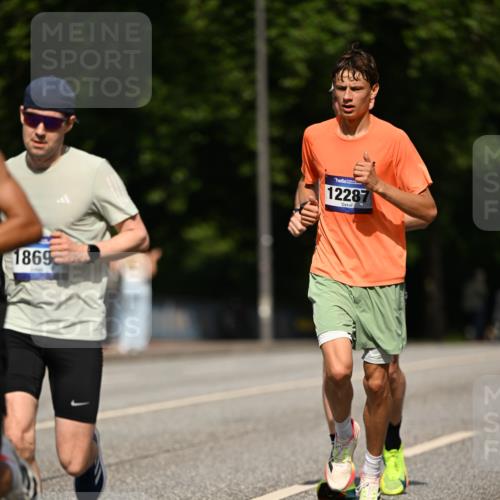 29.06.2025 - hella hamburg halbmarathon Dr. Thomas Lammeyer http://msf.ph/oto/8198806 29.06.2025 09:48:01 Kennedybrücke 1065, 2021, 2879, 3201, 3845, 4678, 5367, 6619, 7349, 8473, 8731, 10156, 10848 meine-sportfotos.de