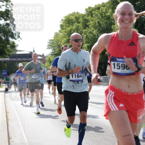 29.06.2025 - hella hamburg halbmarathon Jannik Wohlers http://msf.ph/oto/8198825 29.06.2025 09:47:29 Lombardsbrücke 1164, 1562, 2196, 2296, 4602, 5092, 8901, 9178, 9944, 10384, 10968, 11745, 12462, 12865, 13514, 13798, 13854, 14387, 14601, 14934, 14952, 15261, 15965, 16964, 17306, 18159, 18216, 18573, 18687, 18689, 18841 meine-sportfotos.de