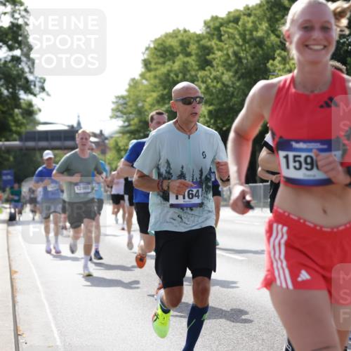 29.06.2025 - hella hamburg halbmarathon Jannik Wohlers http://msf.ph/oto/8198836 29.06.2025 09:47:29 Lombardsbrücke 1164, 1562, 2196, 2296, 4602, 5092, 8901, 9178, 9944, 10384, 10968, 11745, 12462, 12865, 13514, 13798, 13854, 14387, 14601, 14934, 14952, 15261, 15965, 16964, 17306, 18159, 18216, 18573, 18687, 18689, 18841 meine-sportfotos.de