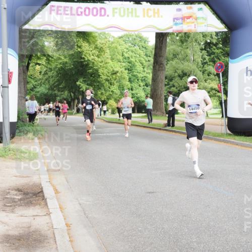 29.06.2025 - hella hamburg halbmarathon MichiJ http://msf.ph/oto/8198921 29.06.2025 10:21:15 Zwischen KM18-KM19 3955, 4129, 5187, 5746 meine-sportfotos.de