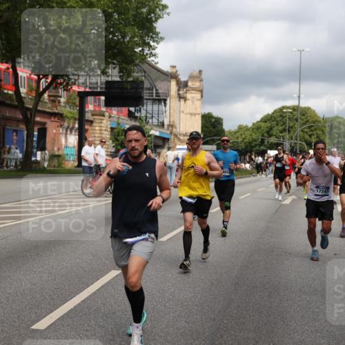 29.06.2025 - hella hamburg halbmarathon Yannick Fuchs http://msf.ph/oto/8198930 29.06.2025 10:44:37 20KM 1119, 1399, 1466, 1507, 1630, 1750, 1817, 2207, 3654, 4127, 4346, 5115, 6027, 6662, 6712, 6795, 7052, 7176, 7397, 7583, 7930, 7932, 8313, 8572, 8657, 8704, 9057, 10371, 10750, 11356, 11455, 11607, 12235, 12527, 12624, 13008, 13609, 13687, 13701, 13812, 13875, 14034, 14257, 14626, 15362, 15395, 15803, 15950, 16242, 16716, 16806, 17179, 17221, 17247, 17384, 18066, 18370, 18394, 18657, 18658, 18811 meine-sportfotos.de