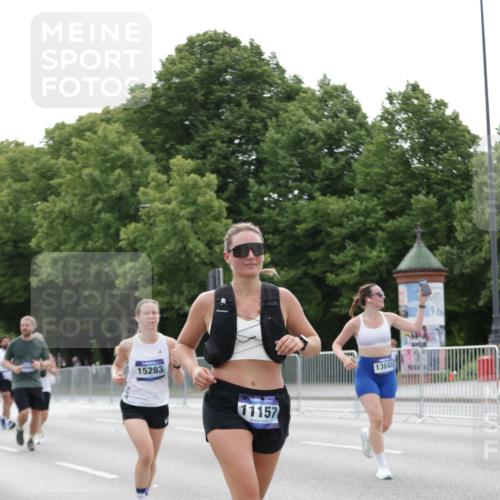 29.06.2025 - hella hamburg halbmarathon Jannik Wohlers http://msf.ph/oto/8198953 29.06.2025 10:25:05 Lombardsbrücke 1093, 1627, 2278, 5028, 6869, 9811, 10845, 10846, 11157, 11662, 13510, 13842, 15016, 15119, 15283, 16421, 16422 meine-sportfotos.de