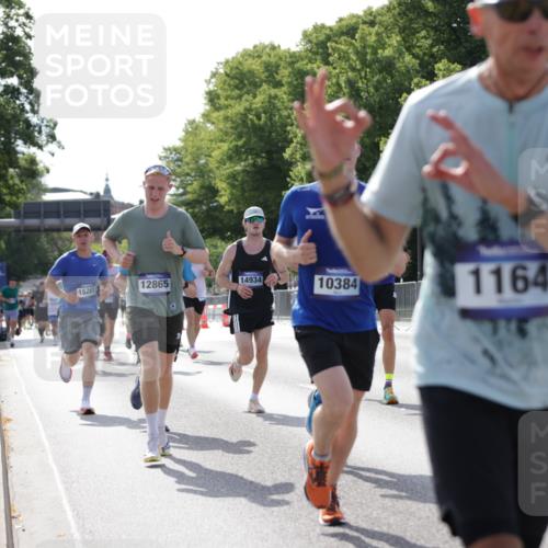 29.06.2025 - hella hamburg halbmarathon Jannik Wohlers http://msf.ph/oto/8198996 29.06.2025 09:47:30 Lombardsbrücke 1164, 1562, 2196, 2296, 4602, 5092, 8362, 8901, 9178, 9944, 10384, 10900, 10968, 11745, 12462, 12865, 13514, 13798, 13854, 14387, 14601, 14934, 14952, 15261, 15415, 15965, 16964, 17306, 18159, 18216, 18573, 18687, 18689, 18841 meine-sportfotos.de