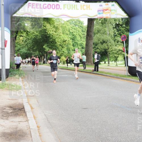 29.06.2025 - hella hamburg halbmarathon MichiJ http://msf.ph/oto/8199064 29.06.2025 10:21:16 Zwischen KM18-KM19 3955, 4129, 5187, 11877, 14450 meine-sportfotos.de