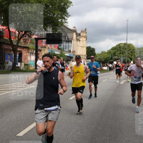 29.06.2025 - hella hamburg halbmarathon Yannick Fuchs http://msf.ph/oto/8199099 29.06.2025 10:44:37 20KM 1119, 1399, 1466, 1507, 1630, 1750, 1817, 2207, 3654, 4127, 4346, 5115, 6027, 6662, 6712, 6795, 7052, 7176, 7397, 7583, 7930, 7932, 8313, 8572, 8657, 8704, 9057, 10371, 10750, 11356, 11455, 11607, 12235, 12527, 12624, 13008, 13609, 13687, 13701, 13812, 13875, 14034, 14257, 14626, 15362, 15395, 15803, 15950, 16242, 16716, 16806, 17179, 17221, 17247, 17384, 18066, 18370, 18394, 18657, 18658, 18811 meine-sportfotos.de