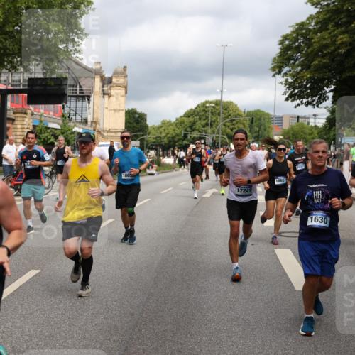29.06.2025 - hella hamburg halbmarathon Yannick Fuchs http://msf.ph/oto/8199168 29.06.2025 10:44:37 20KM 1119, 1399, 1466, 1507, 1630, 1750, 1817, 2207, 3654, 4127, 4346, 5115, 6027, 6662, 6712, 6795, 7052, 7176, 7397, 7583, 7930, 7932, 8313, 8572, 8657, 8704, 9057, 10371, 10750, 11356, 11455, 11607, 12235, 12527, 12624, 13008, 13609, 13687, 13701, 13812, 13875, 14034, 14257, 14626, 15362, 15395, 15803, 15950, 16242, 16716, 16806, 17179, 17221, 17247, 17384, 18066, 18370, 18394, 18657, 18658, 18811 meine-sportfotos.de