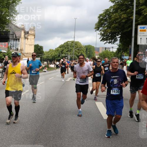 29.06.2025 - hella hamburg halbmarathon Yannick Fuchs http://msf.ph/oto/8199180 29.06.2025 10:44:37 20KM 1119, 1399, 1466, 1507, 1630, 1750, 1817, 2207, 3654, 4127, 4346, 5115, 6027, 6662, 6712, 6795, 7052, 7176, 7397, 7583, 7930, 7932, 8313, 8572, 8657, 8704, 9057, 10371, 10750, 11356, 11455, 11607, 12235, 12527, 12624, 13008, 13609, 13687, 13701, 13812, 13875, 14034, 14257, 14626, 15362, 15395, 15803, 15950, 16242, 16716, 16806, 17179, 17221, 17247, 17384, 18066, 18370, 18394, 18657, 18658, 18811 meine-sportfotos.de