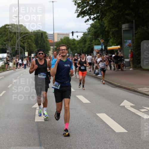 29.06.2025 - hella hamburg halbmarathon Yannick Fuchs http://msf.ph/oto/8199291 29.06.2025 10:31:49 20KM 1411, 2196, 2767, 4860, 4865, 5003, 5092, 5307, 6123, 6458, 6529, 7310, 7482, 8362, 9178, 9296, 9914, 10190, 10451, 10680, 10738, 11833, 13141, 13854, 13972, 14387, 14459, 14691, 14934, 15178, 15261, 15410, 15939, 16523, 16992, 17024, 17125, 17137, 17306, 17658, 17723, 18062, 18159, 18384, 18824 meine-sportfotos.de