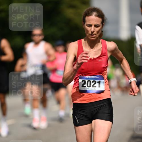 29.06.2025 - hella hamburg halbmarathon Dr. Thomas Lammeyer http://msf.ph/oto/8199345 29.06.2025 09:48:03 Kennedybrücke 2021, 2879, 3201, 3845, 4678, 5367, 6619, 8473, 8731, 10156, 10848 meine-sportfotos.de
