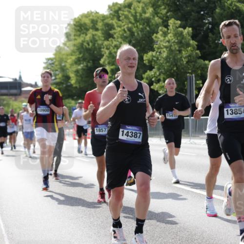 29.06.2025 - hella hamburg halbmarathon Jannik Wohlers http://msf.ph/oto/8199373 29.06.2025 09:47:34 Lombardsbrücke 1164, 1562, 2196, 2296, 2714, 4602, 5092, 6990, 8362, 8901, 9178, 9944, 10384, 10900, 10968, 11202, 11227, 11745, 12290, 12462, 12865, 13514, 13798, 13854, 14387, 14601, 14934, 14952, 15015, 15261, 15415, 15701, 15965, 16158, 16964, 17024, 17306, 18159, 18216, 18573, 18584, 18687, 18841 meine-sportfotos.de