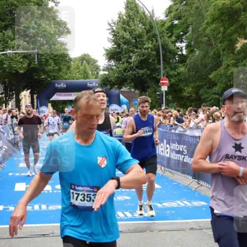 29.06.2025 - hella hamburg halbmarathon Zöllner http://msf.ph/oto/8199469 29.06.2025 10:46:56 Ziel 1139, 4091, 13940, 14385, 17172, 17492, 17669, 17892, 19105 meine-sportfotos.de