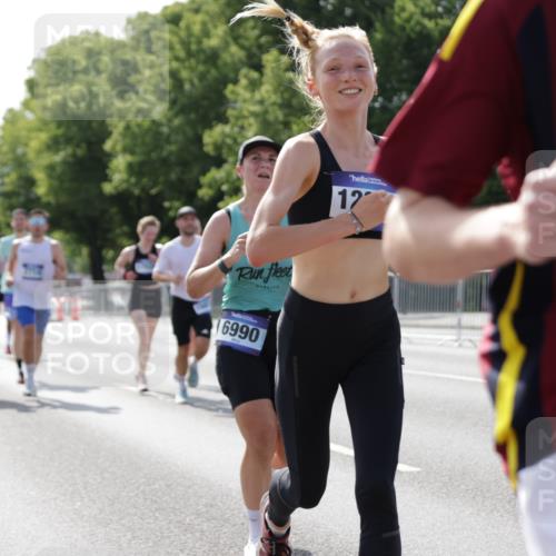 29.06.2025 - hella hamburg halbmarathon Jannik Wohlers http://msf.ph/oto/8199477 29.06.2025 09:47:37 Lombardsbrücke 1164, 1562, 2714, 4602, 5091, 5092, 5315, 6684, 6990, 8362, 9178, 9944, 10384, 10900, 11202, 11227, 11745, 12290, 12462, 12865, 13798, 13854, 14387, 14934, 14952, 15015, 15261, 15415, 15701, 15965, 16158, 16964, 17024, 17306, 18159, 18216, 18573, 18584, 18687, 18841 meine-sportfotos.de