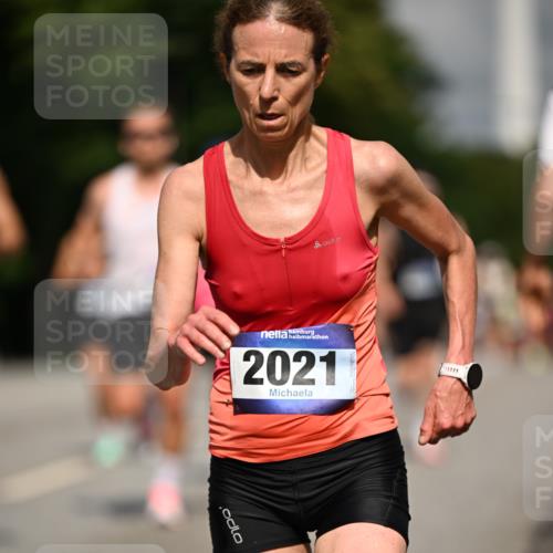 29.06.2025 - hella hamburg halbmarathon Dr. Thomas Lammeyer http://msf.ph/oto/8199499 29.06.2025 09:48:03 Kennedybrücke 2021, 2879, 3201, 3845, 4678, 5367, 6619, 8473, 8731, 10156, 10848 meine-sportfotos.de