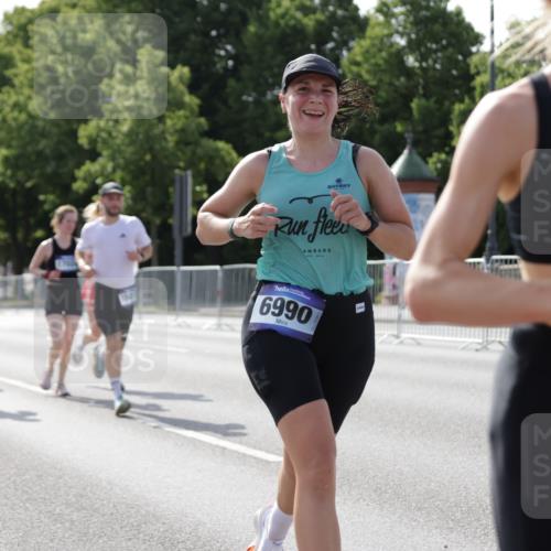 29.06.2025 - hella hamburg halbmarathon Jannik Wohlers http://msf.ph/oto/8199504 29.06.2025 09:47:38 Lombardsbrücke 1164, 1385, 1562, 1743, 2714, 4602, 5091, 5092, 5315, 6684, 6990, 8362, 9178, 9944, 10384, 10900, 11202, 11227, 11620, 11745, 12290, 12865, 13798, 13854, 14387, 14934, 14952, 15015, 15261, 15415, 15701, 15965, 16158, 17024, 17306, 18159, 18216, 18573, 18584, 18841 meine-sportfotos.de